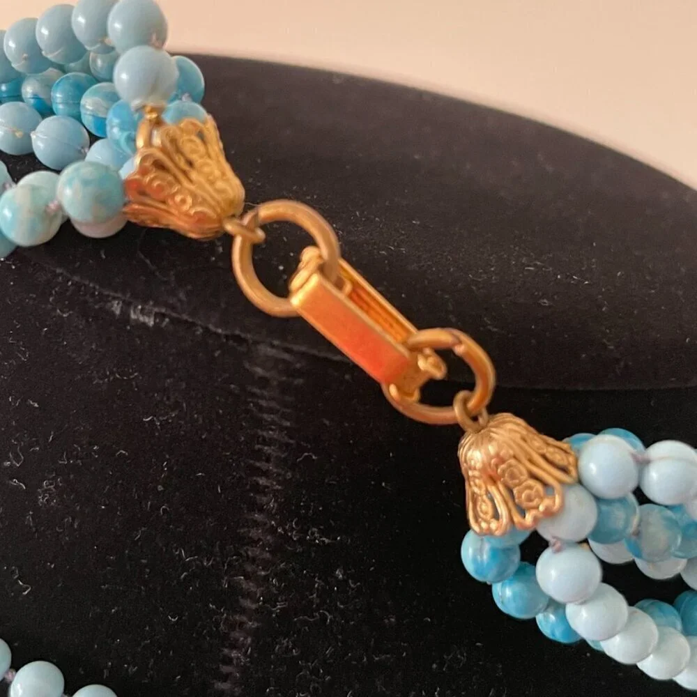 VINTAGE BEADED NECKLACE BLUE CIRCA 1970s
